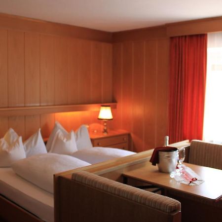 Albergo Alisander Corvara Zewnętrze zdjęcie