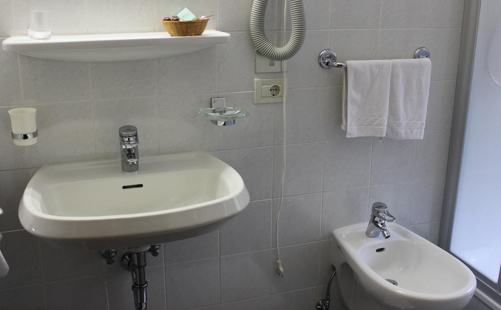 Albergo Alisander Corvara Zewnętrze zdjęcie