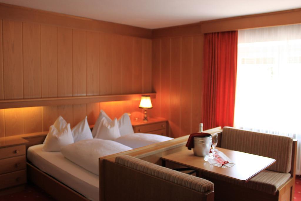 Albergo Alisander Corvara Zewnętrze zdjęcie